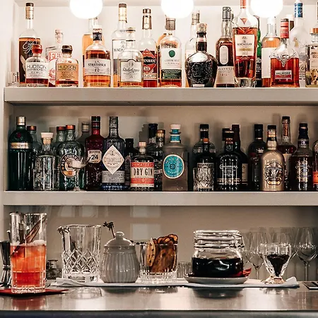 Experimental 호텔 4*