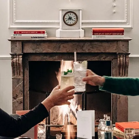 Experimental 호텔 4*