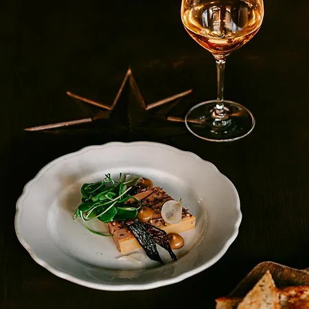 ホテル Experimental ヴェルビエール