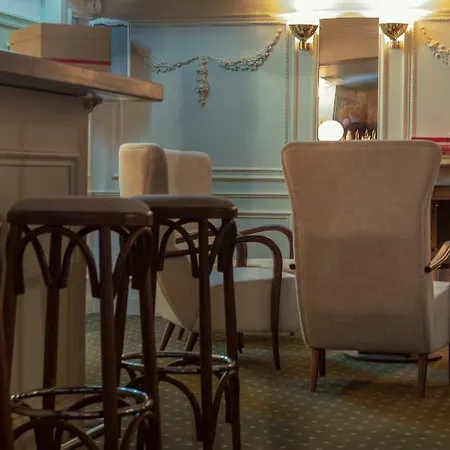 Experimental ホテル 4*